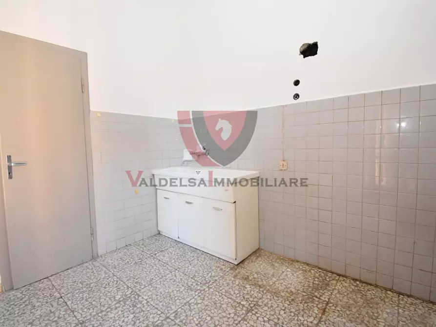 Immagine 25 di Appartamento in vendita  a Colle Di Val D'elsa