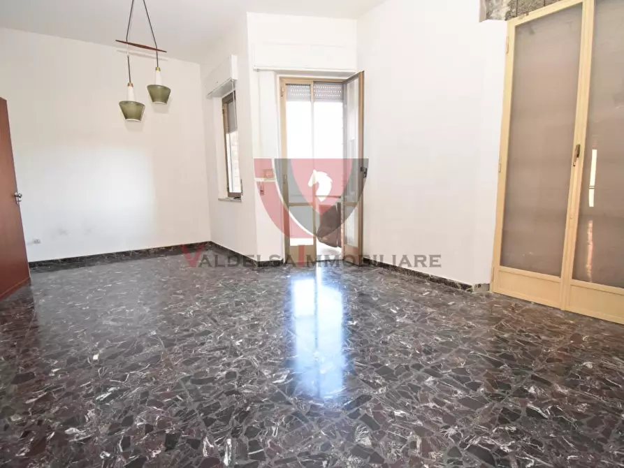 Immagine 3 di Appartamento in vendita  a Colle Di Val D'elsa