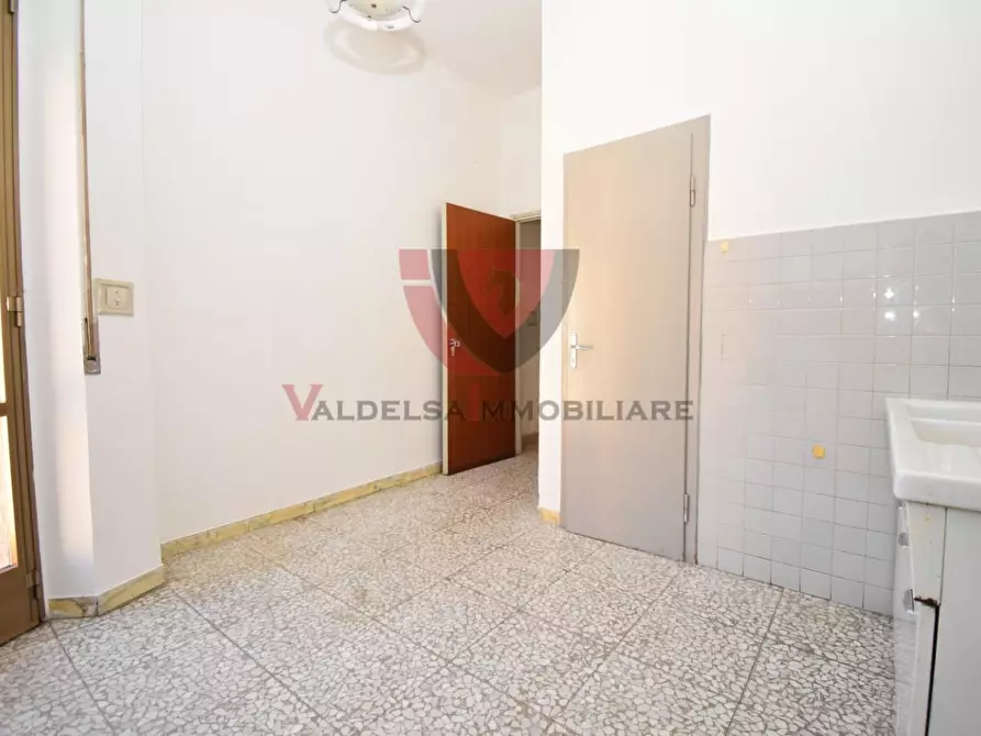 Immagine 26 di Appartamento in vendita  a Colle Di Val D'elsa