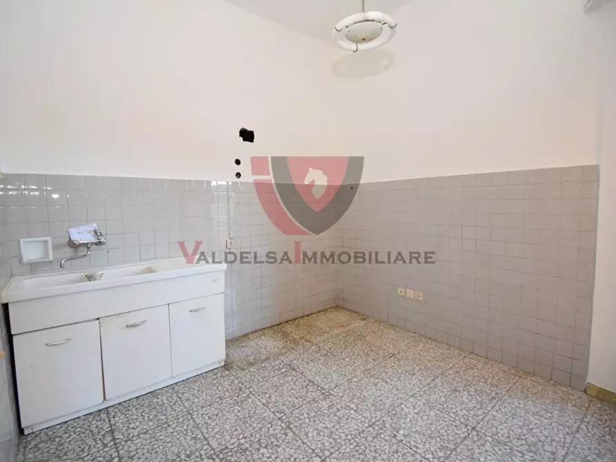 Immagine 22 di Appartamento in vendita  a Colle Di Val D'elsa