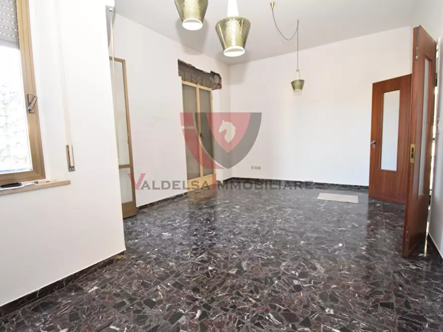 Immagine 31 di Appartamento in vendita  a Colle Di Val D'elsa