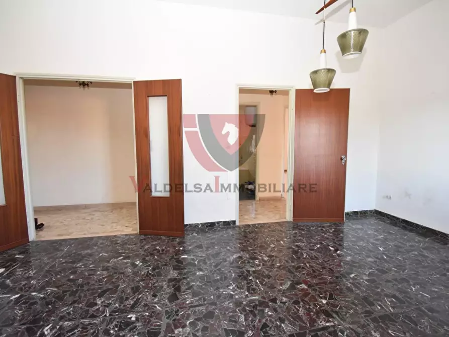 Immagine 2 di Appartamento in vendita  a Colle Di Val D'elsa