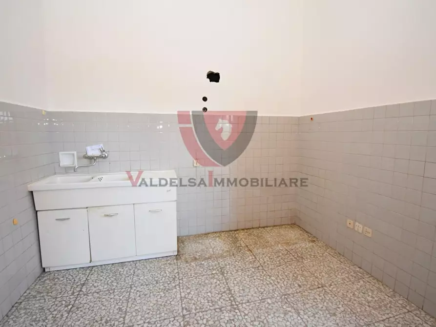 Immagine 23 di Appartamento in vendita  a Colle Di Val D'elsa