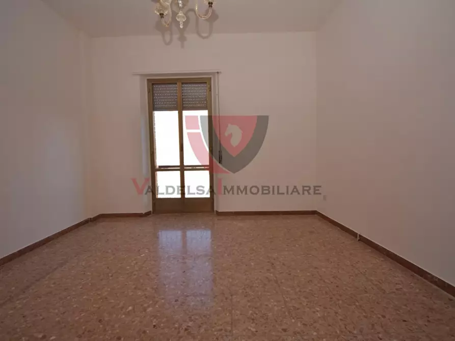 Immagine 6 di Appartamento in vendita  a Colle Di Val D'elsa