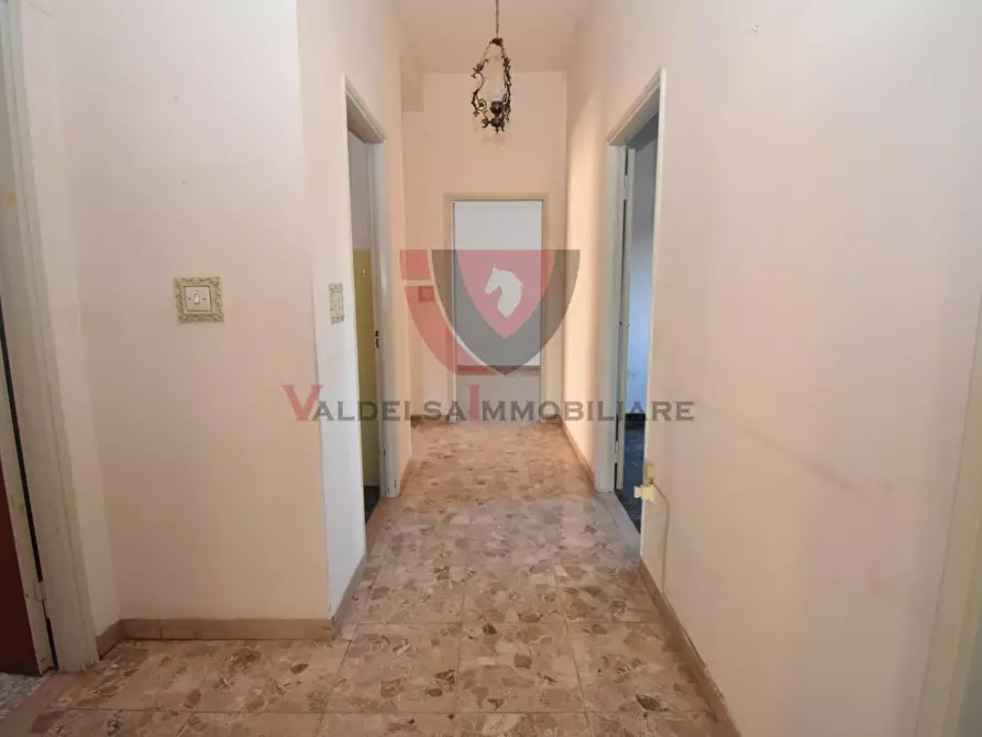 Immagine 27 di Appartamento in vendita  a Colle Di Val D'elsa