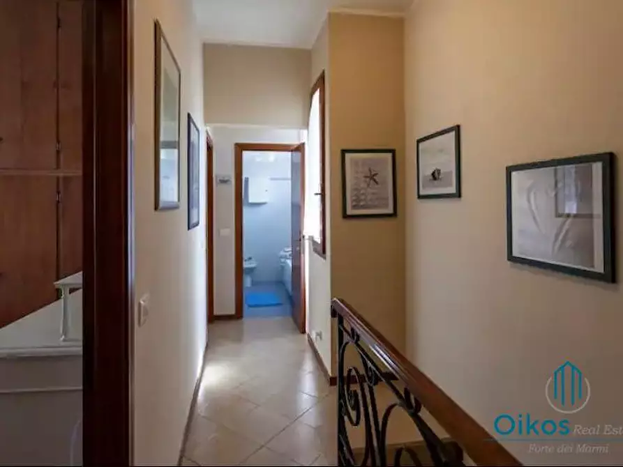 Immagine 39 di Casa indipendente in affitto  a Forte Dei Marmi