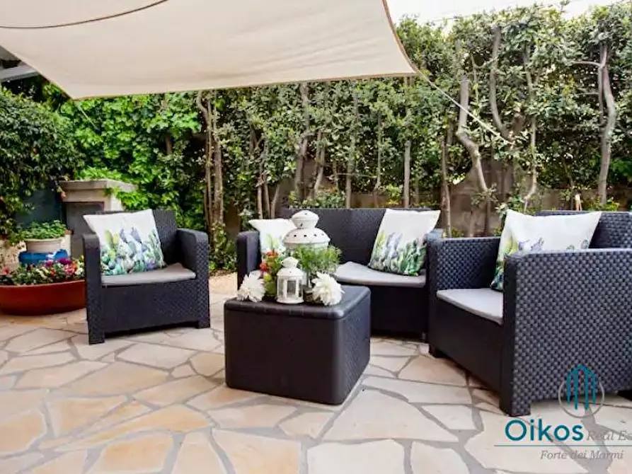 Immagine 1 di Casa indipendente in affitto  a Forte Dei Marmi