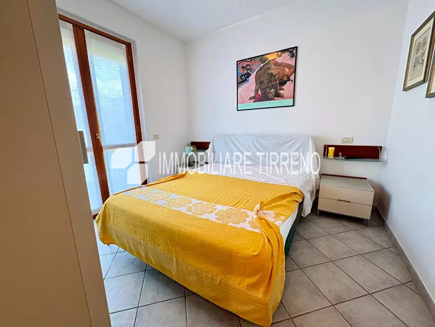 Immagine 11 di Villetta a schiera in vendita  a Massa