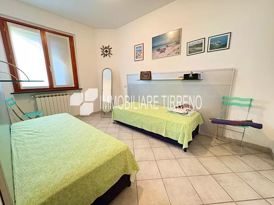 Immagine 10 di Villetta a schiera in vendita  a Massa