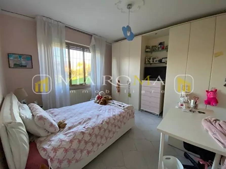 Immagine 19 di Villa in vendita  a Lucca