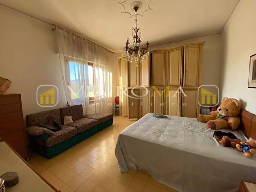 Immagine 6 di Villa in vendita  a Lucca