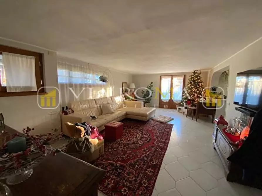 Immagine 22 di Villa in vendita  a Lucca