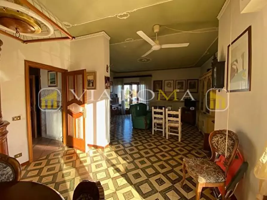 Immagine 14 di Villa in vendita  a Lucca