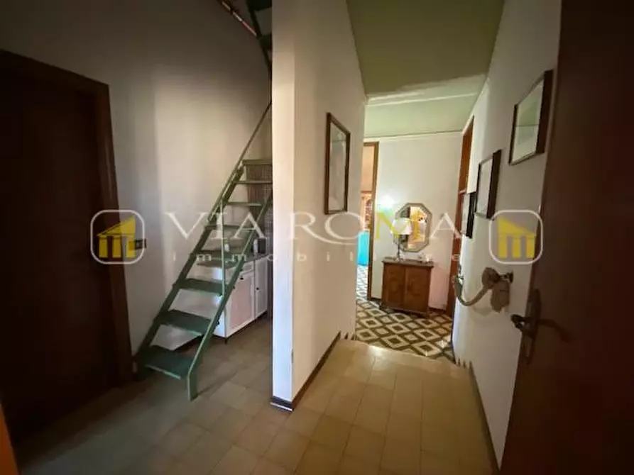 Immagine 7 di Villa in vendita  a Lucca