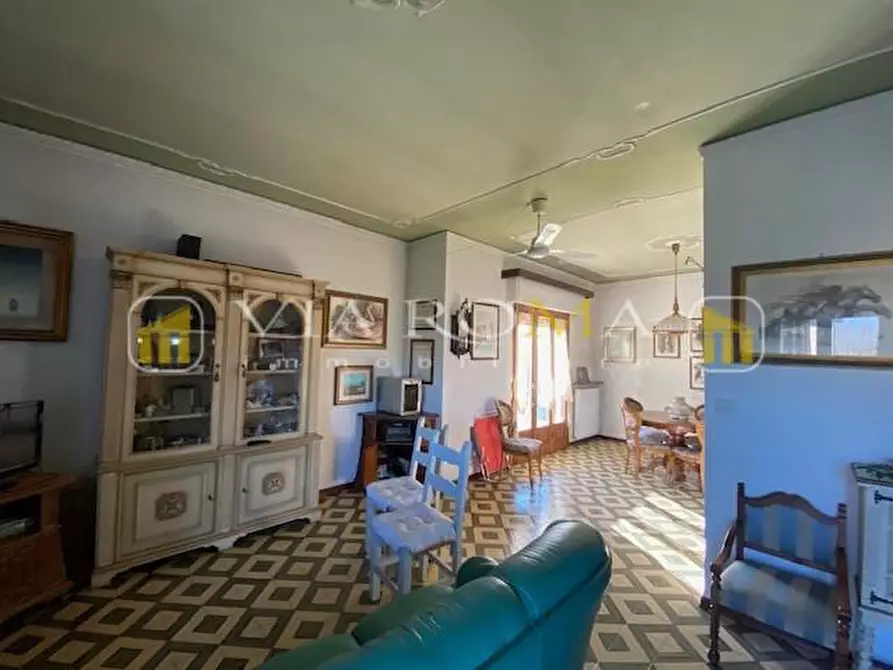 Immagine 2 di Villa in vendita  a Lucca