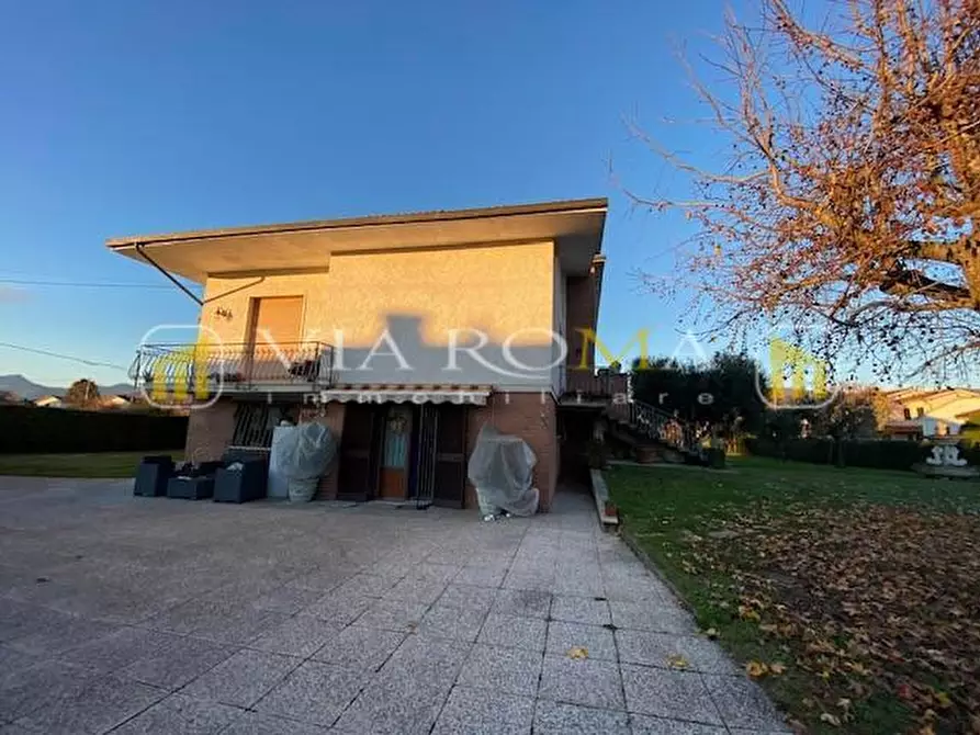 Immagine 32 di Villa in vendita  a Lucca