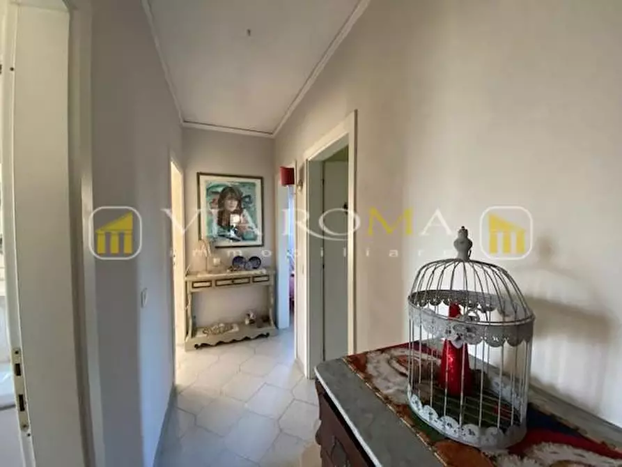 Immagine 21 di Villa in vendita  a Lucca