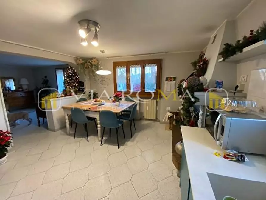 Immagine 30 di Villa in vendita  a Lucca