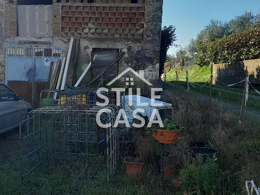 Immagine 4 di Deposito in vendita  a Porcari