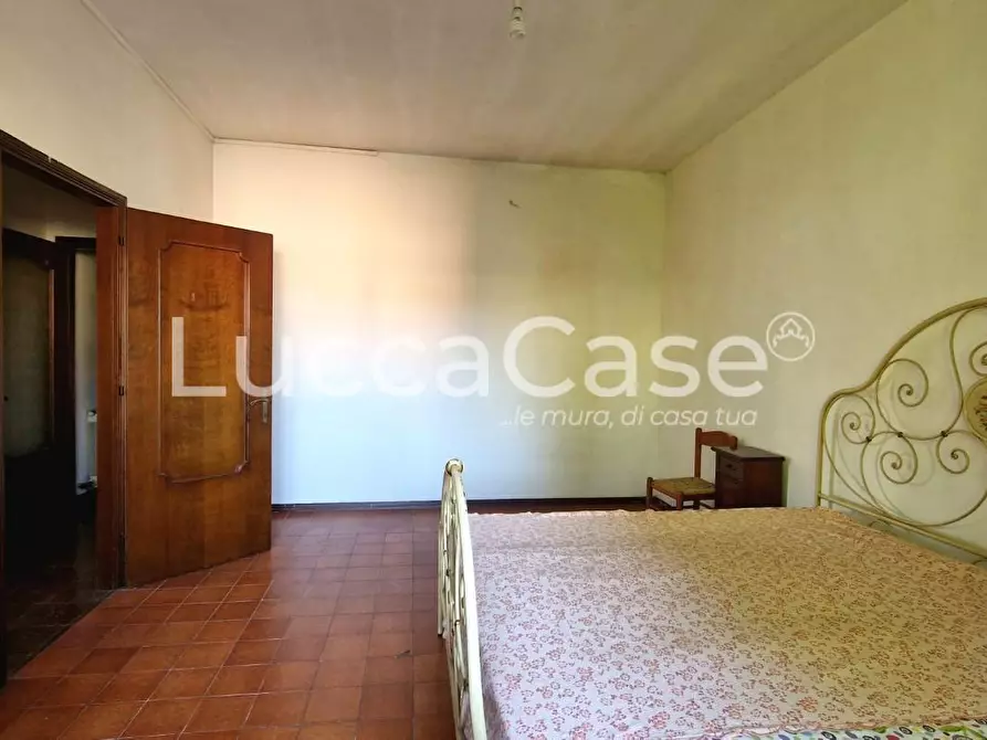 Immagine 6 di Appartamento in vendita  a Lucca