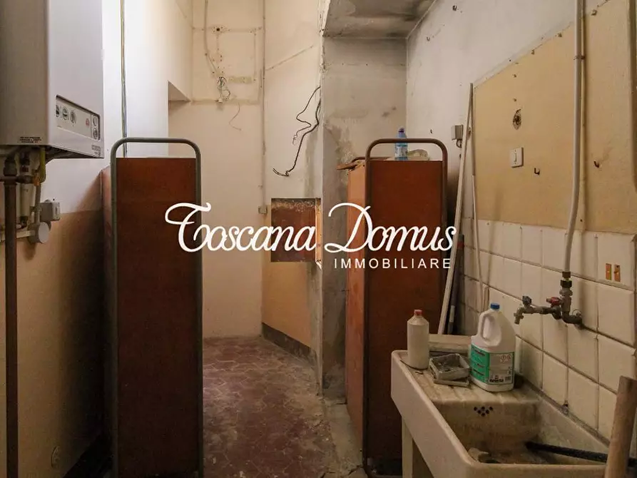 Immagine 11 di Appartamento in vendita  a Siena