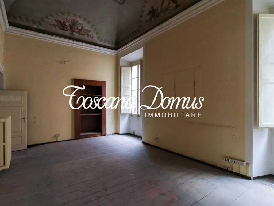 Immagine 2 di Appartamento in vendita  a Siena