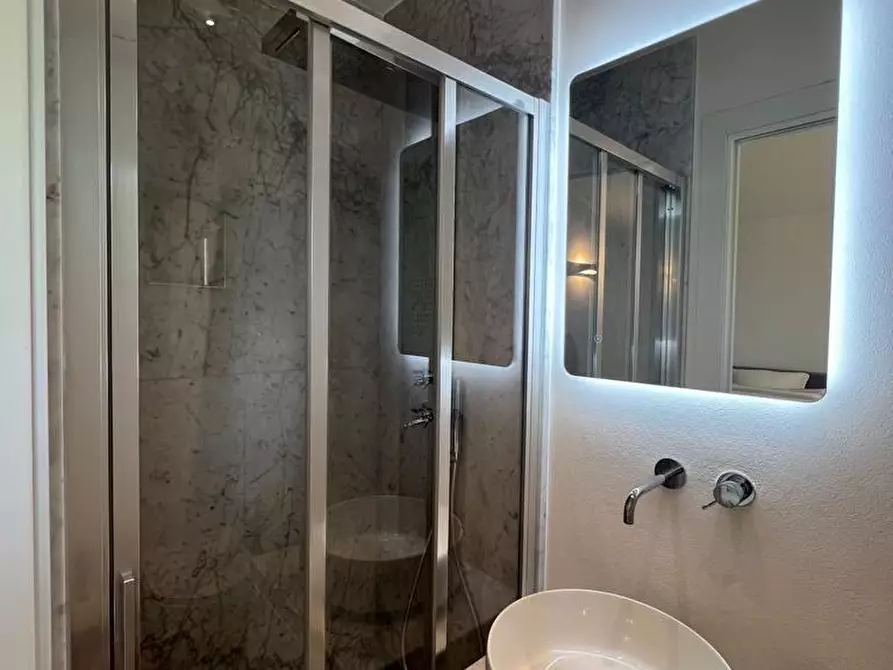 Immagine 25 di Appartamento in affitto  a Forte Dei Marmi