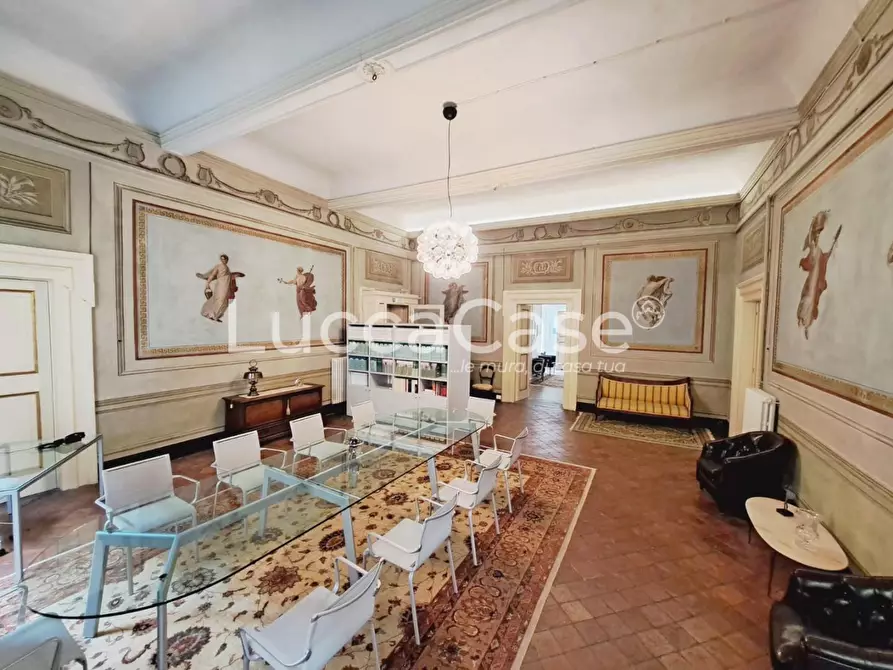 Immagine 3 di Ufficio in affitto  a Lucca