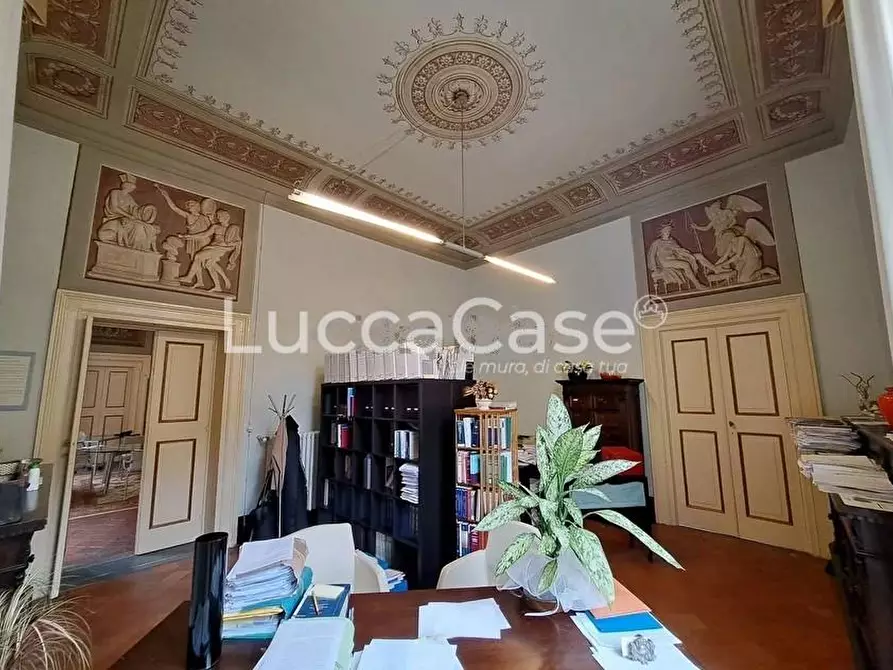 Immagine 4 di Ufficio in affitto  a Lucca