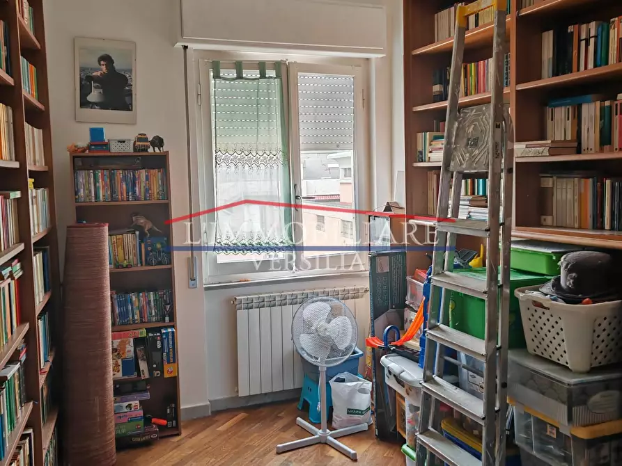 Immagine 15 di Appartamento in vendita  a Massa