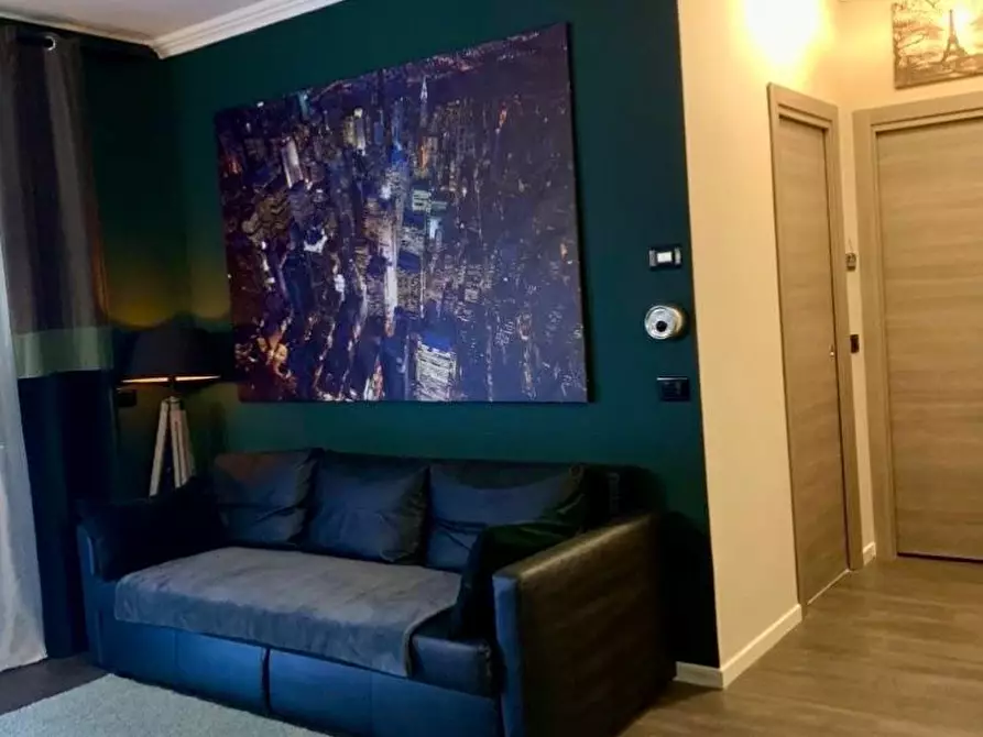 Immagine 13 di Appartamento in affitto  a Massa