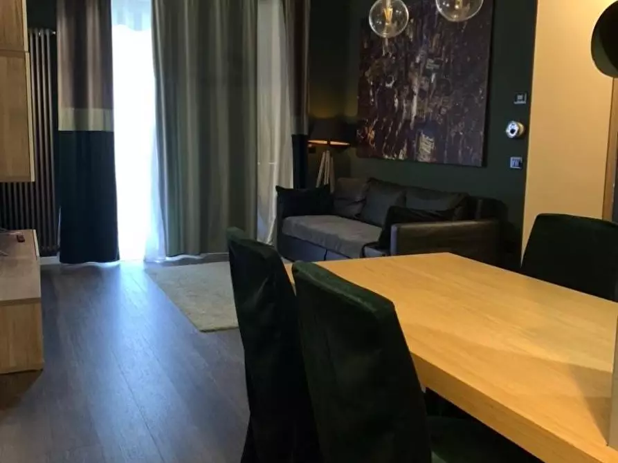 Immagine 2 di Appartamento in affitto  a Massa