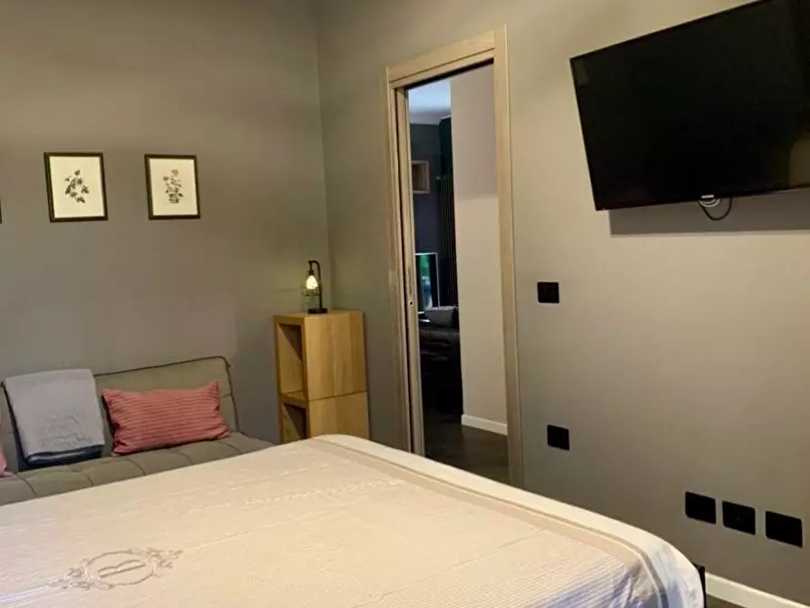 Immagine 4 di Appartamento in affitto  a Massa