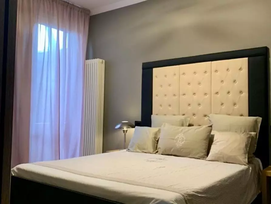 Immagine 8 di Appartamento in affitto  a Massa