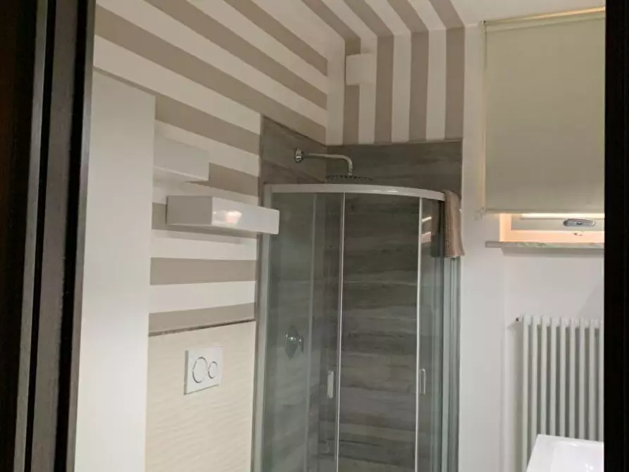 Immagine 9 di Appartamento in affitto  a Massa