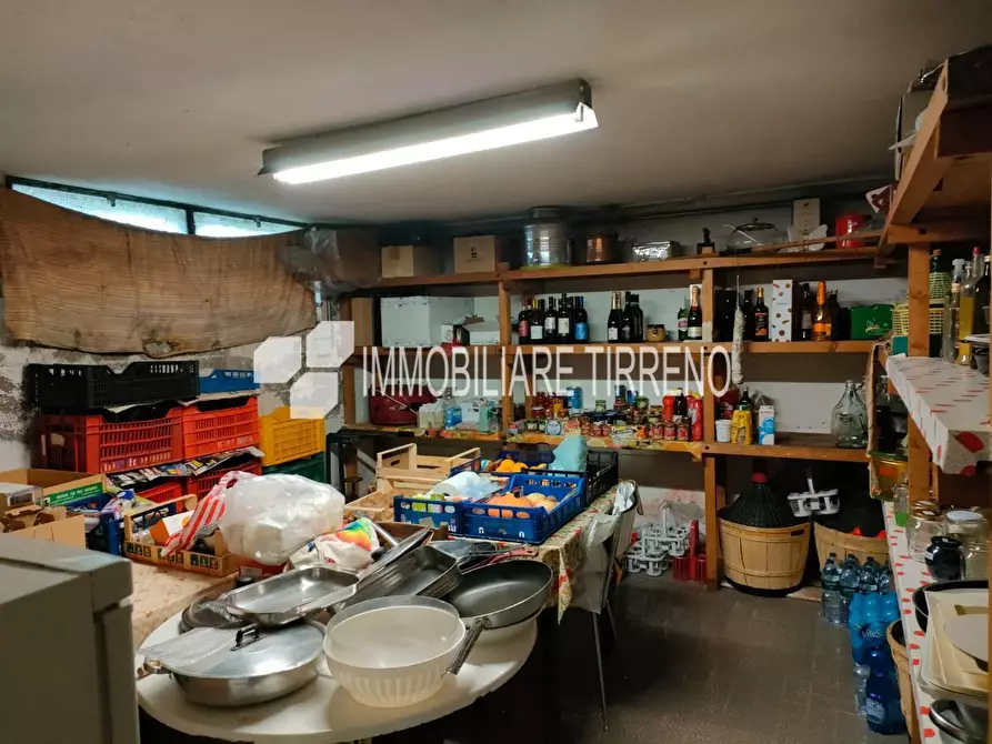 Immagine 11 di Casa indipendente in vendita  a Massa