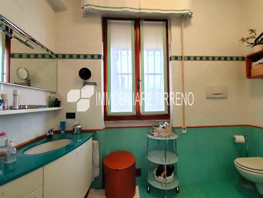 Immagine 10 di Casa indipendente in vendita  a Massa