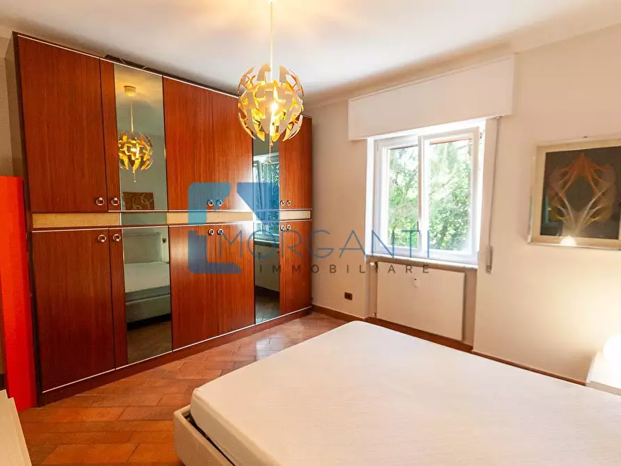 Immagine 11 di Appartamento in vendita  a Pietrasanta