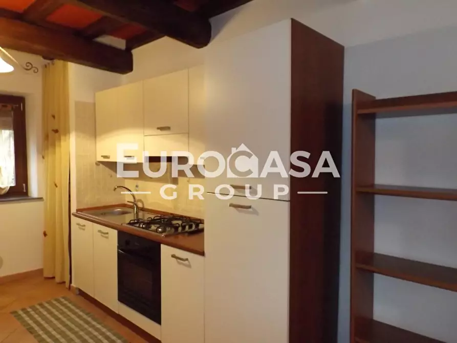 Immagine 1 di Appartamento in affitto  a Lucca