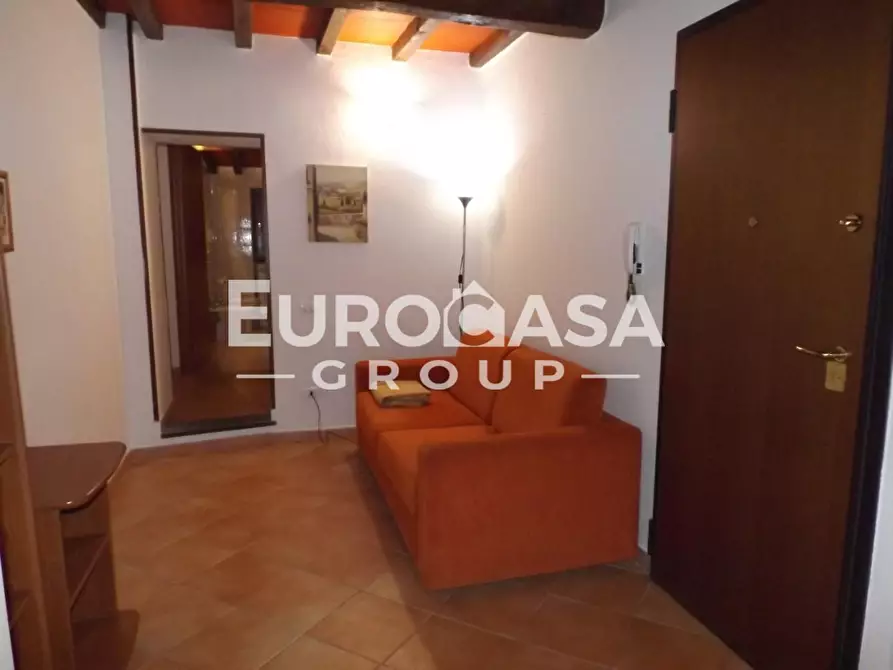 Immagine 4 di Appartamento in affitto  a Lucca