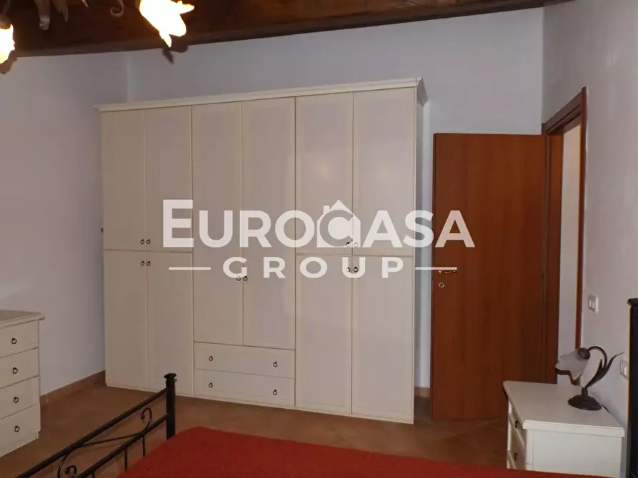 Immagine 9 di Appartamento in affitto  a Lucca