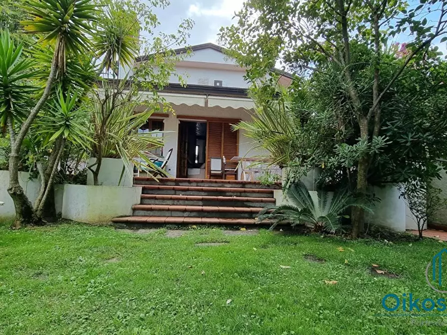 Immagine 19 di Villa in affitto  a Forte Dei Marmi