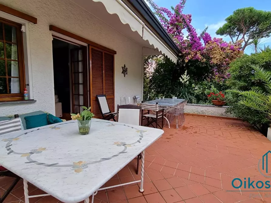 Immagine 8 di Villa in affitto  a Forte Dei Marmi