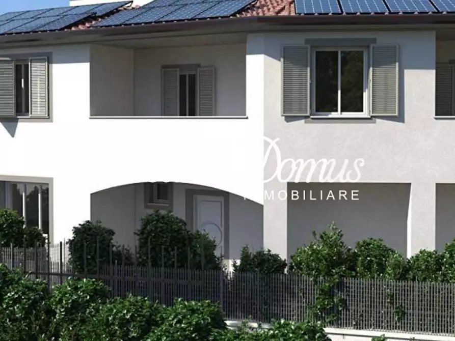 Immagine 1 di Casa quadrifamiliare in vendita  a Siena