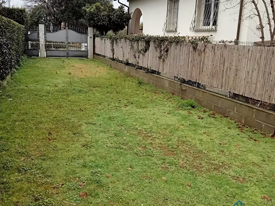 Immagine 10 di Appartamento in affitto  a Montignoso