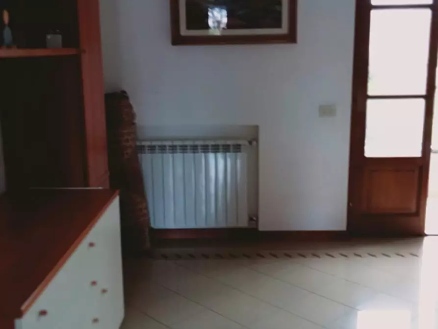 Immagine 2 di Appartamento in affitto  a Montignoso