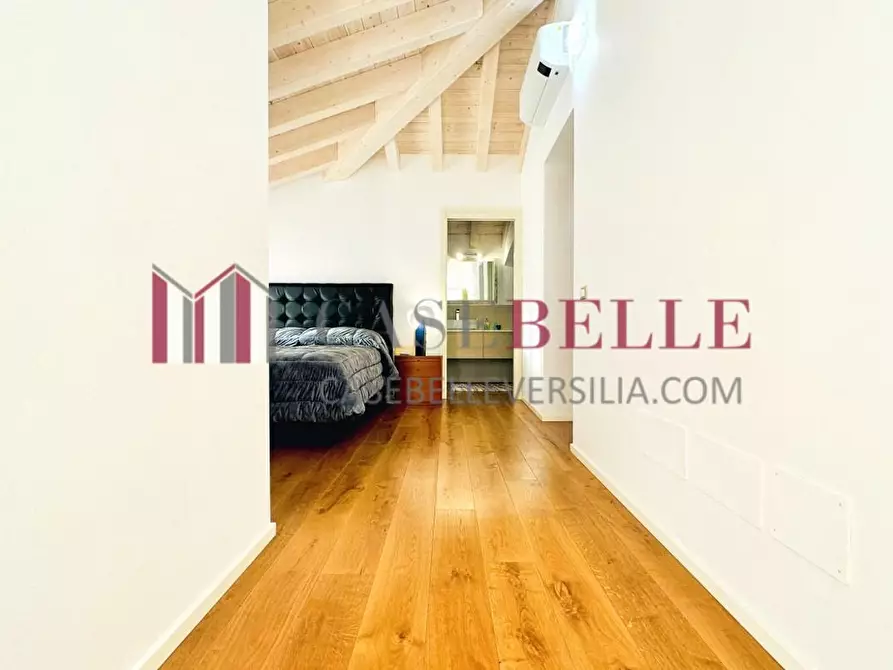 Immagine 46 di Casa semindipendente in affitto  a Camaiore