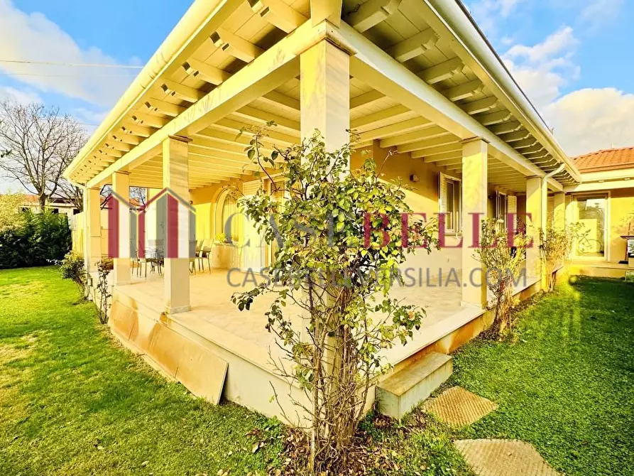 Immagine 63 di Casa semindipendente in affitto  a Camaiore