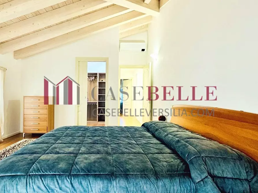 Immagine 32 di Casa semindipendente in affitto  a Camaiore