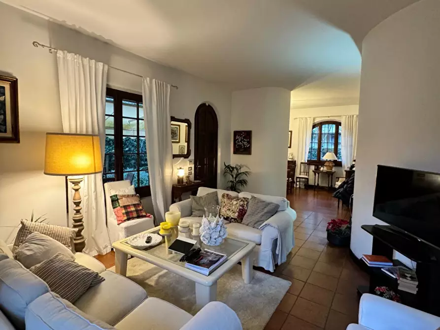 Immagine 6 di Villa in affitto  a Forte Dei Marmi